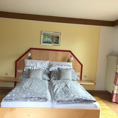 Gaestehaus Hanser Virgen Chambre photo